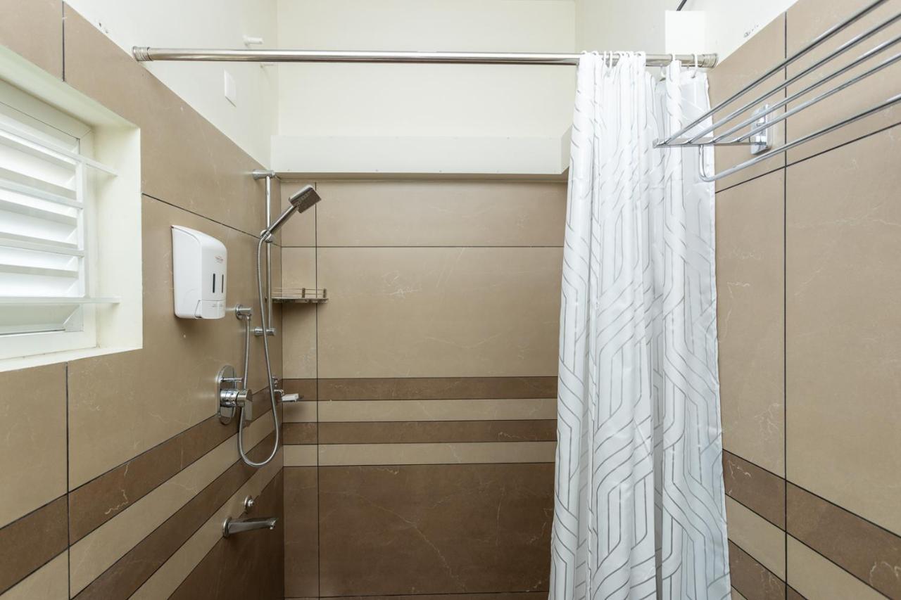 Esaa Airport Hotel Kochi Luaran gambar