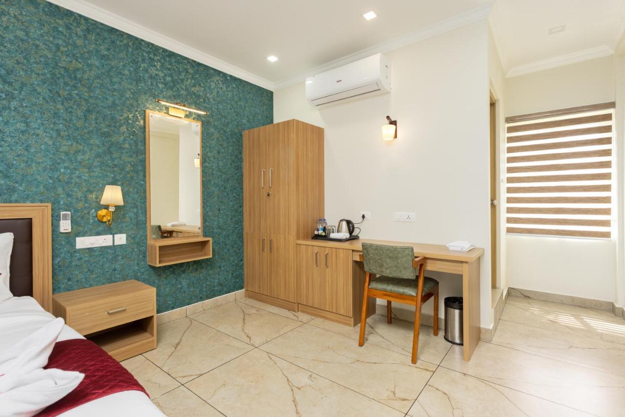 Esaa Airport Hotel Kochi Luaran gambar